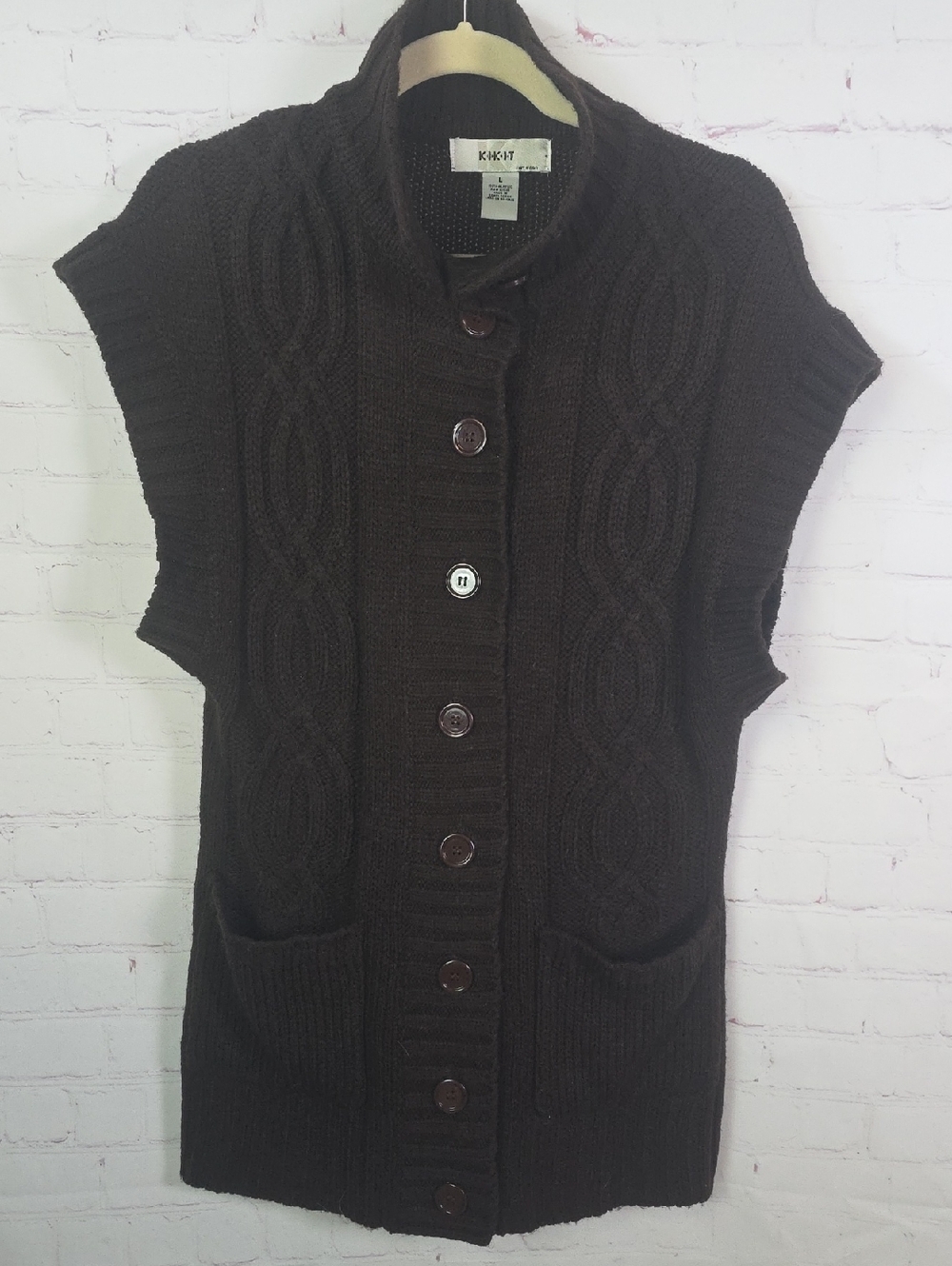 Knit Cable Button-Front Sleeveless Cardigan - Brown Large